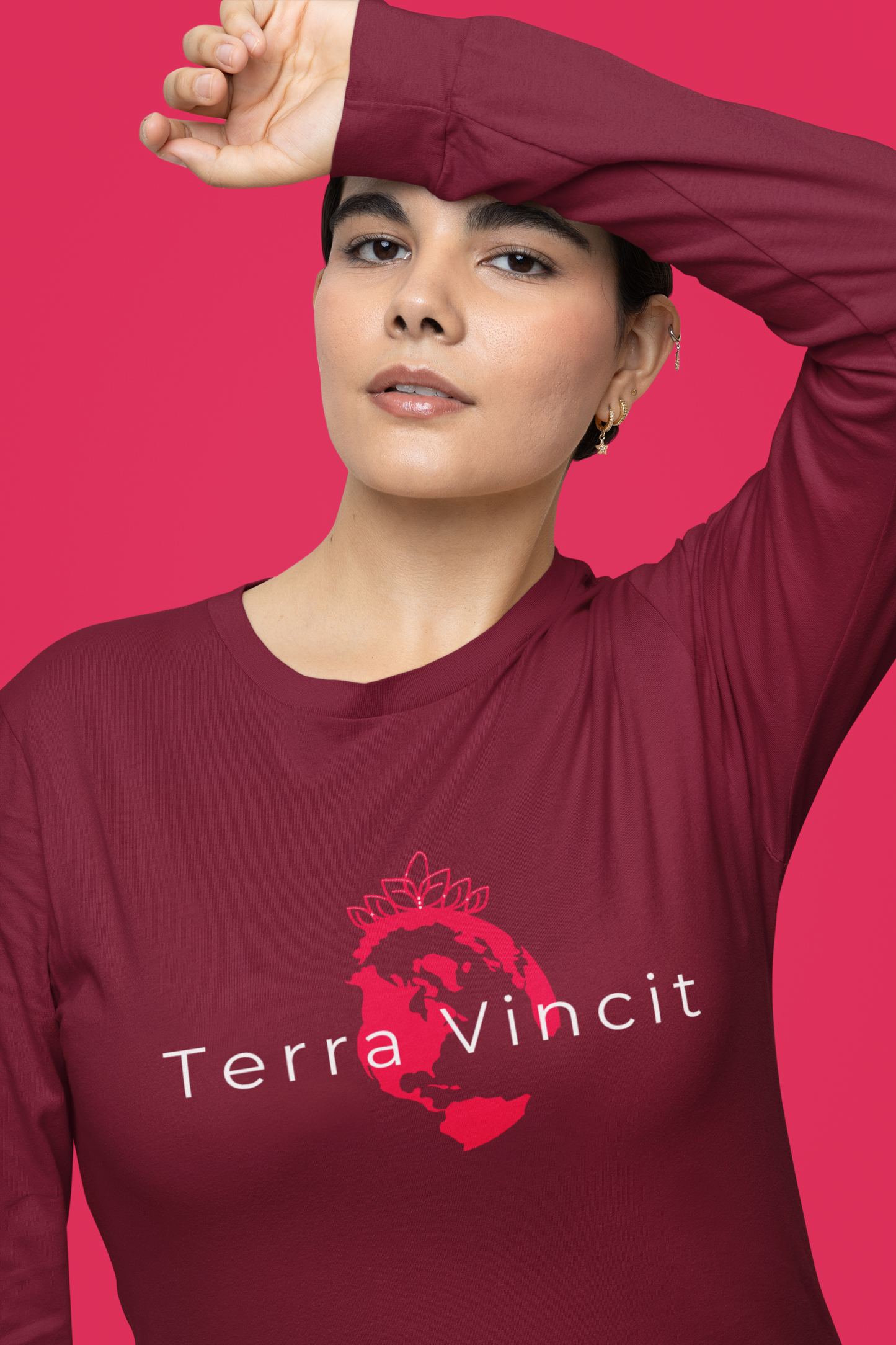 Terra Vincit Long Sleeve T-shirt
