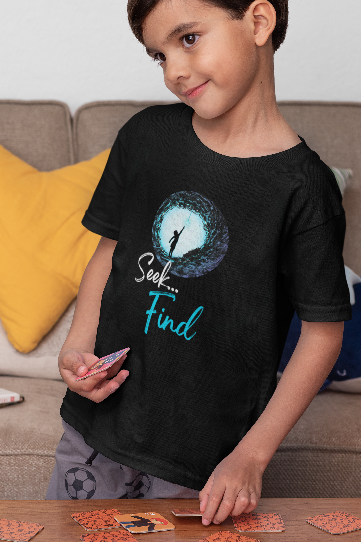 Seek Find Short Sleeve T-shirt