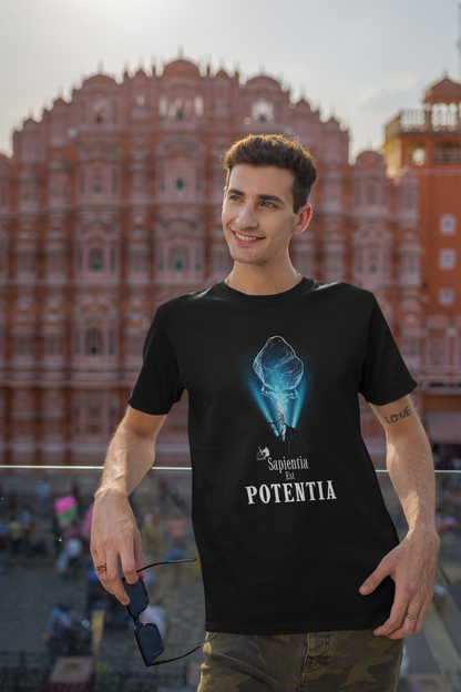 Sapientia Est Potentia Short Sleeve T-shirt