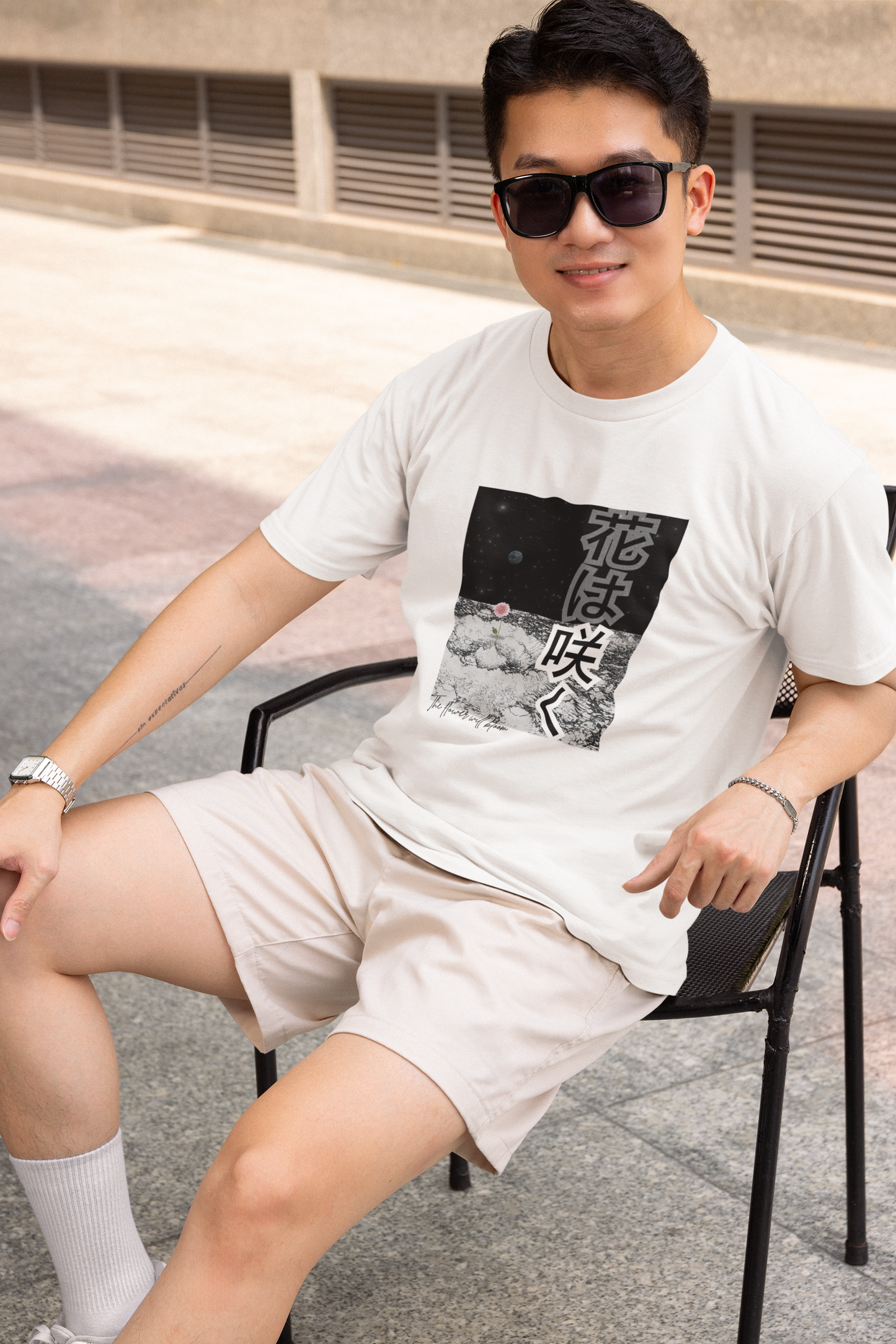 花は咲く The Flowers Will Bloom Short Sleeve T-shirt