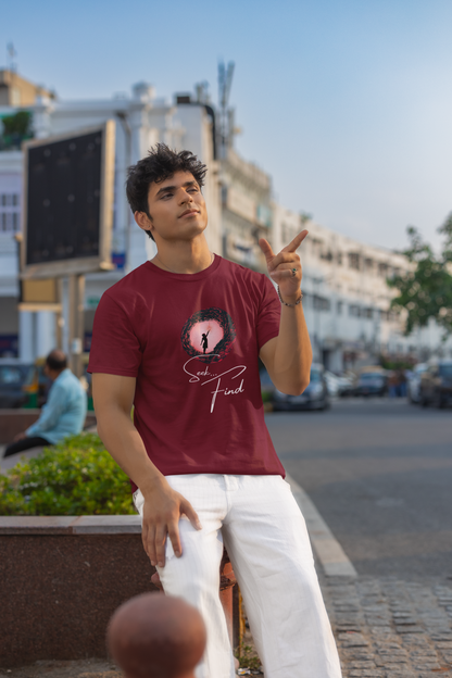 Seek Find Short Sleeve T-shirt