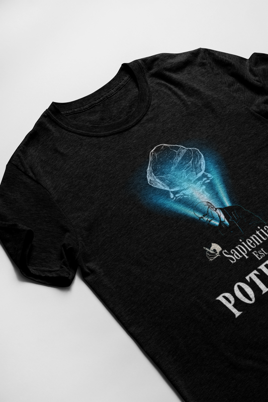 Sapientia Est Potentia Short Sleeve T-shirt