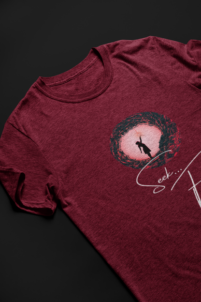 Seek Find Short Sleeve T-shirt
