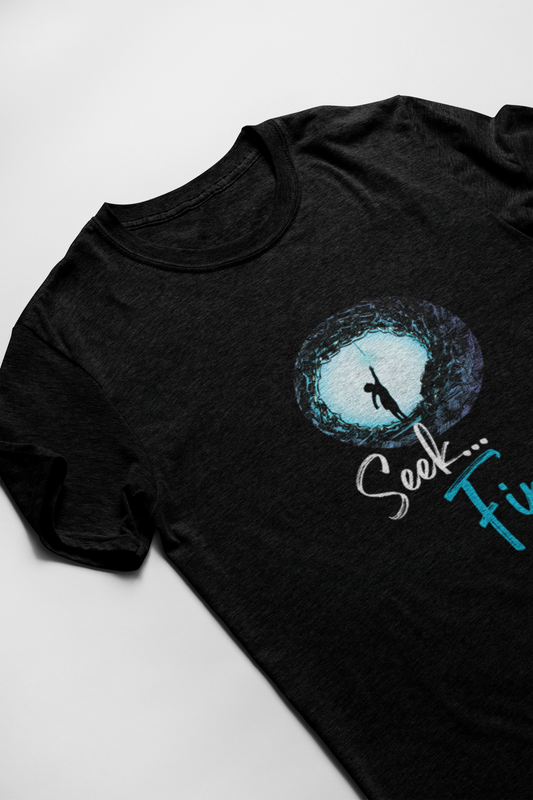 Seek Find Short Sleeve T-shirt