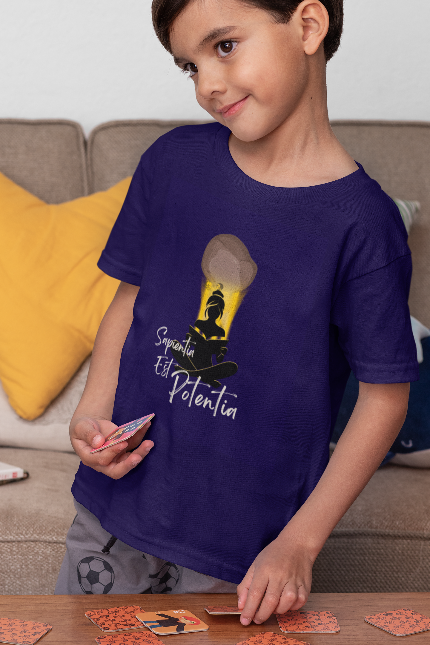 Sapientia Est Potentia Short Sleeve T-shirt