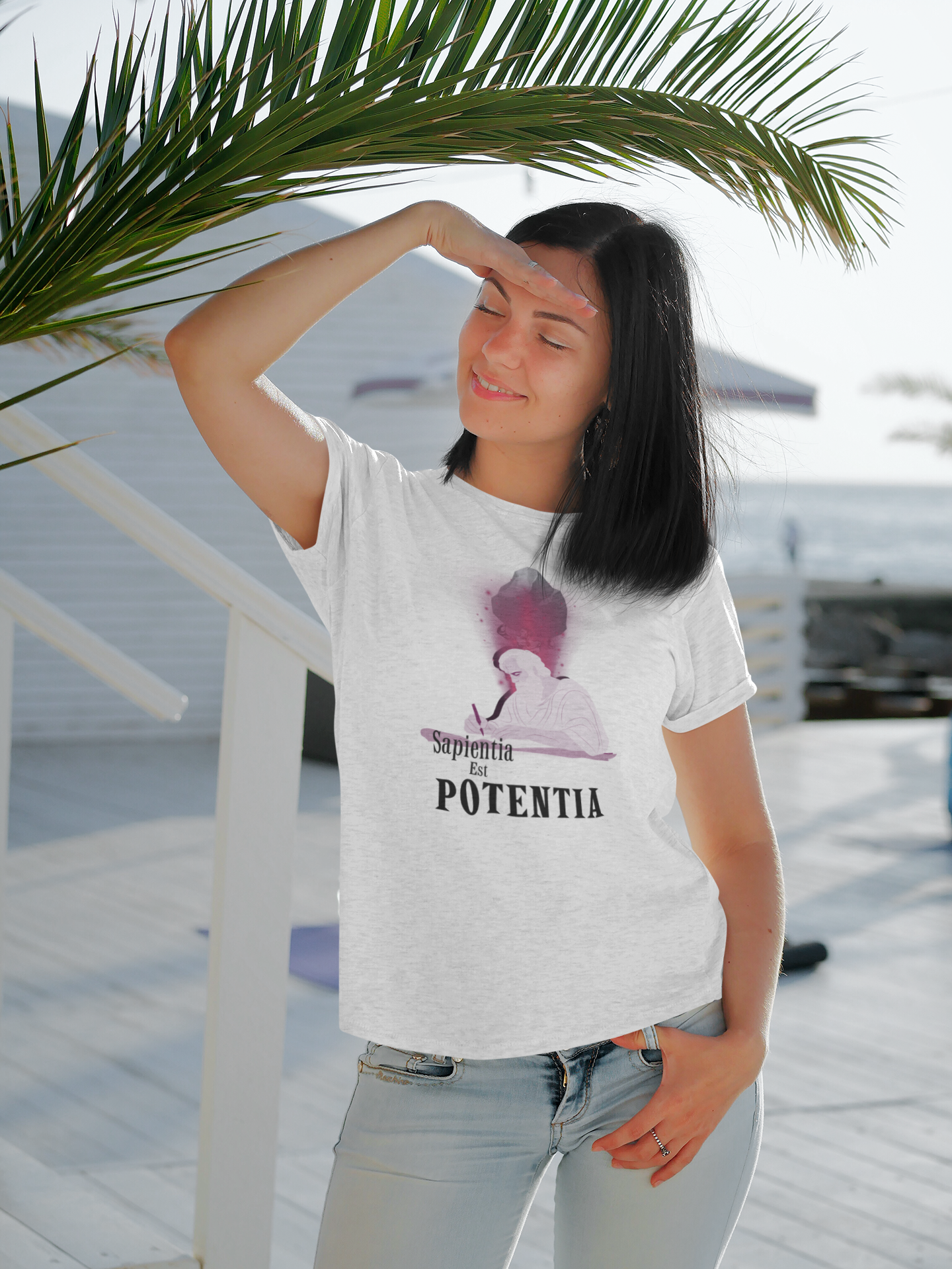Sapientia Est Potentia Short Sleeve T-shirt